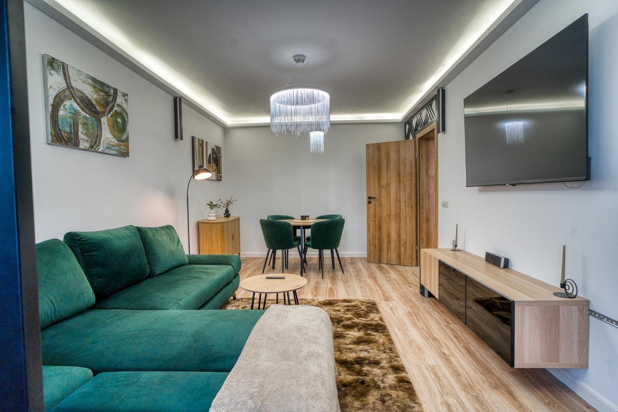 City Chic Retreat: Newly Renovated 1Br Apartment Bucarest Exterior foto