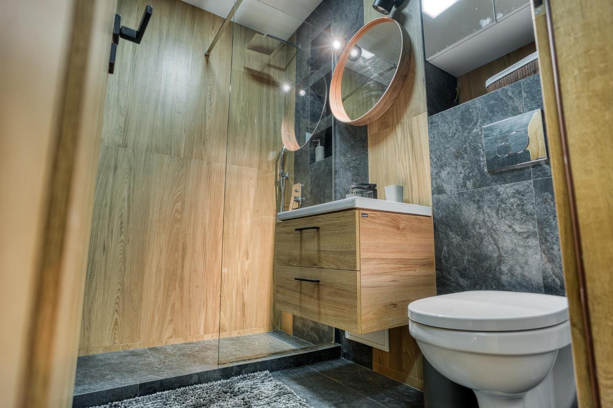 City Chic Retreat: Newly Renovated 1Br Apartment Bucarest Exterior foto